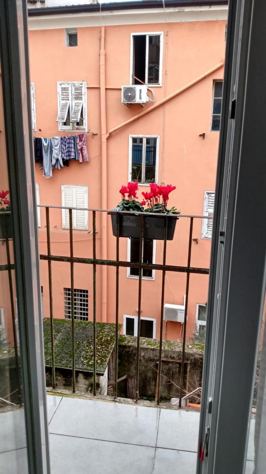Apartment Casa Renova, Intero Appartamento, 2 Camere, Max 4 Ospiti, Zona Storica Trieste