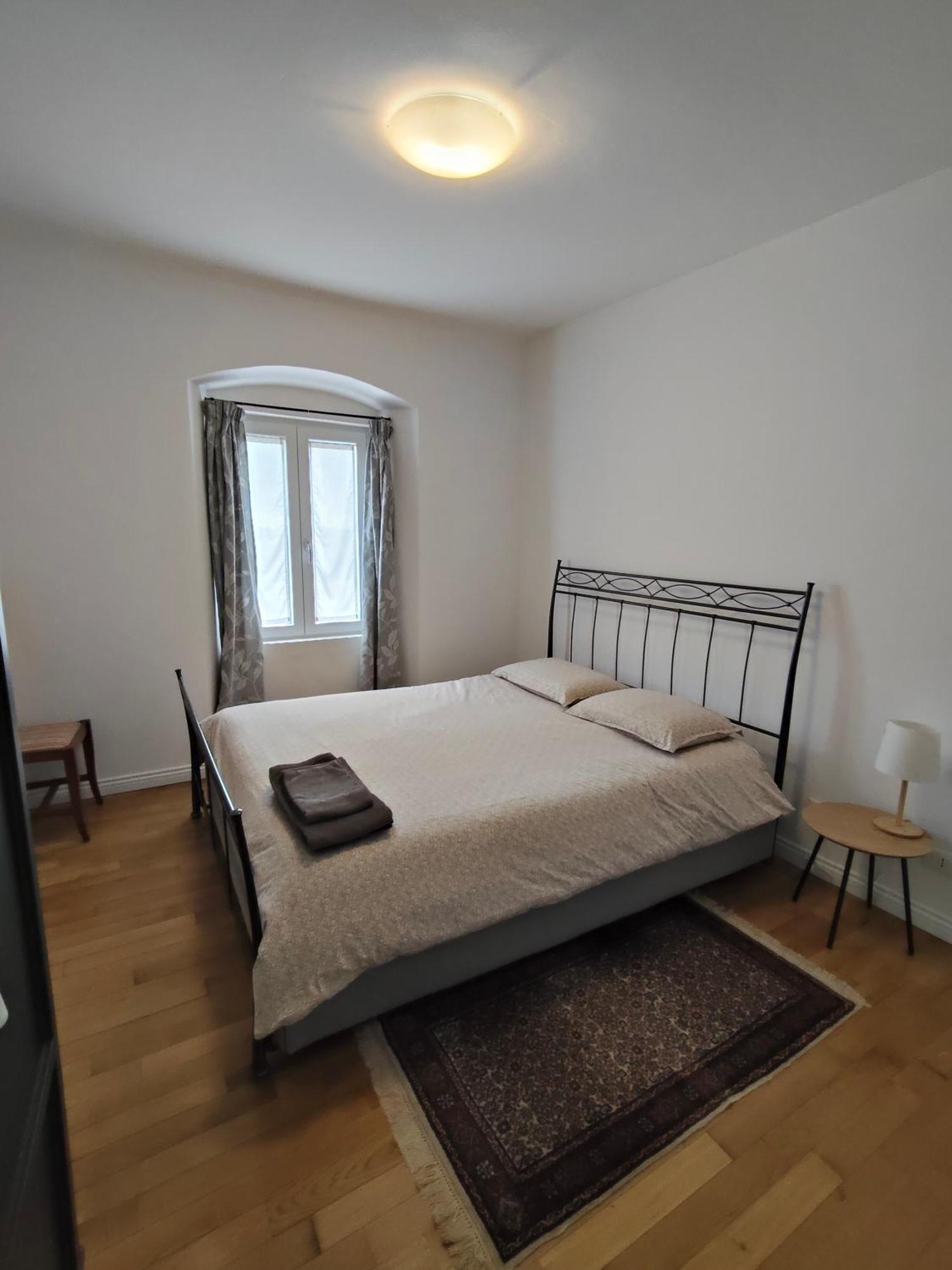 Casa Renova, Intero Appartamento, 2 Camere, Max 4 Ospiti, Zona Storica Apartment